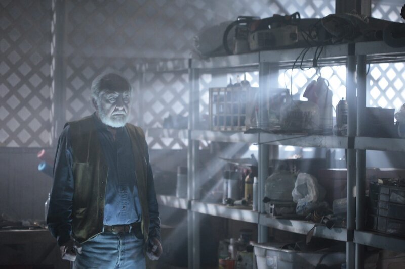 Old man in garage. – Bild: Destination America /​ Discovery Communications