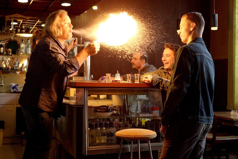 Gregor Seberg (Helmuth Nowak, li.). – Bild: ORF 1