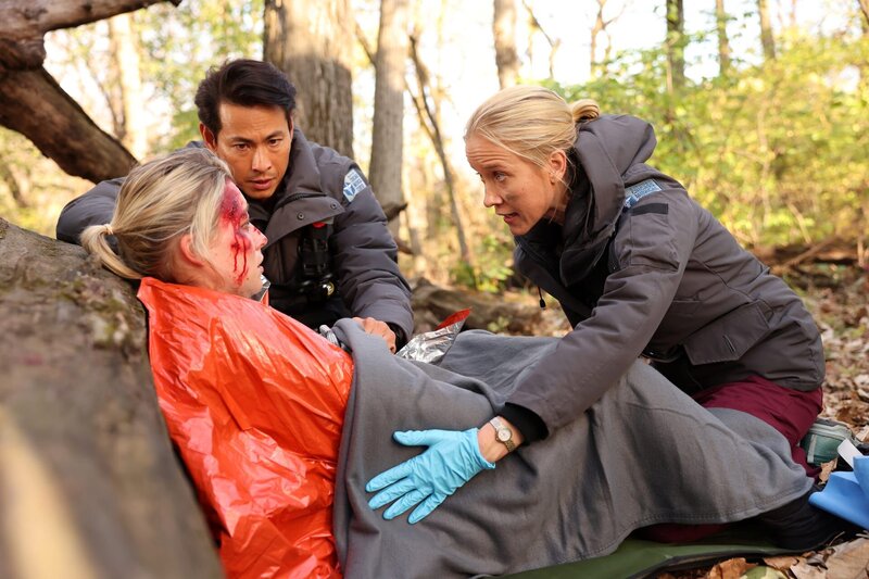 (l-r) Erinn Fredin als Tiffany Thompson, Ivan Shaw als Justin Lieu, Jessy Schram als Hannah Asher – Bild: Universal Television LLC