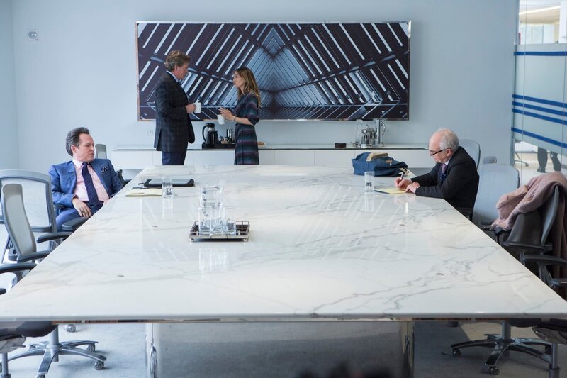 In the middle: Frances (Sarah Jessica Parker) and Robert (Thomas Haden Church). – Bild: Sky Atlantic