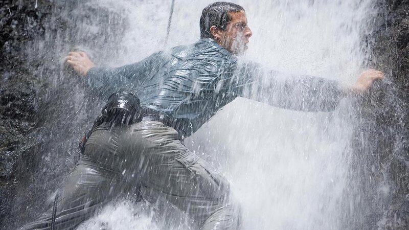 Bear Grylls and crew film Man vs. Wild in Panama. – Bild: Corey Rich