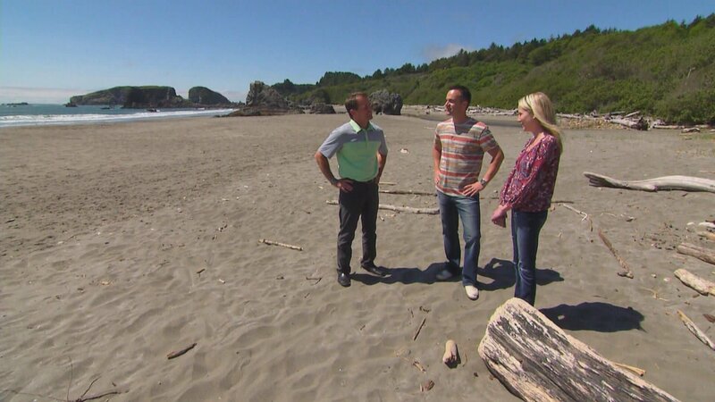 Connie und Bram aus Arizona sind der Stadt Brookings in Oregon von ihrem ersten Besuch an verfallen. Sie lassen die Wüste hinter sich und suchen nach einem Traum-Strandhaus für sich und ihre Kinder. Werden sich ihre Wünsche an eine malerische Aussicht und einfachen Strandzugang erfüllen? Denn Brookings ist bekannt für eine steinige Küste. – Bild: HGTV