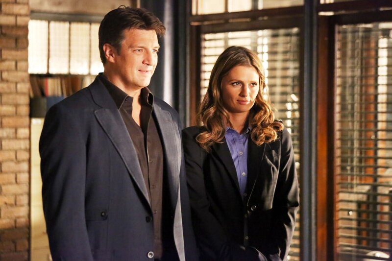 L-R: Richard Castle (Nathan Fillion) und Kate Beckett (Stana Katic) – Bild: port.hu