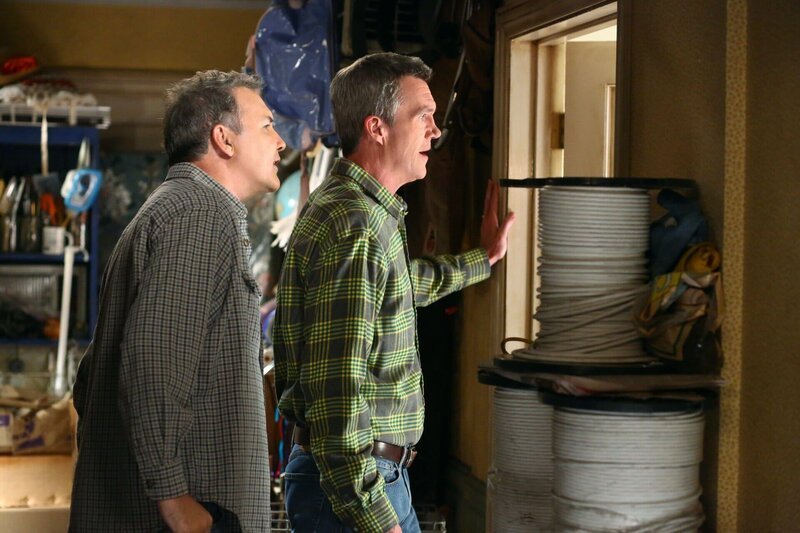 Rusty (Norm MacDonald, l.); Mike (Neil Flynn, r.) – Bild: HBOH