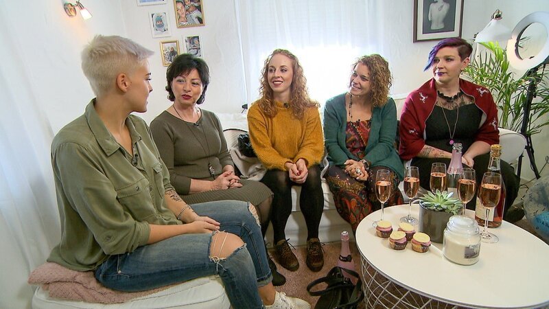 V.l.: Kandidatin Vivien, Ilona, Melanie, Mirjam und Kerstin – Bild: TVNOW /​ Constantin Ent.