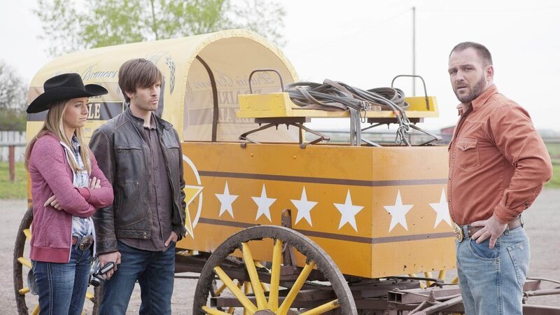 V.l.: Amy Fleming (Amber Marshall), Ty Borden (Graham Wardle), Bruce Tatum – Bild: MG RTL D