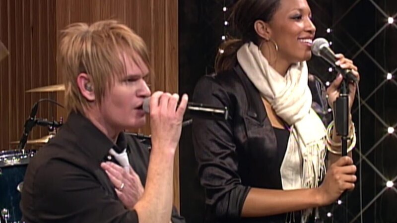 Die Pop-Rock Gruppe Press Play tritt auf. – Bild: Bibel TV