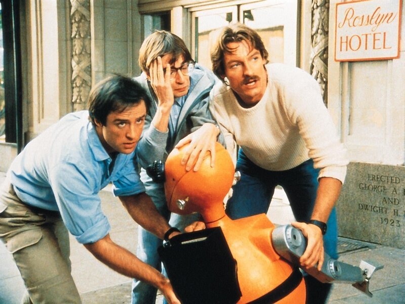 Das Trio Nick (Joe Penny, l.), Cody (Perry King, r.) sowie Computerfreak Murray „Boz“ (Thom Bray) von der Riptide-Detektei lösen spannende Kriminalfälle. – Bild: RTL