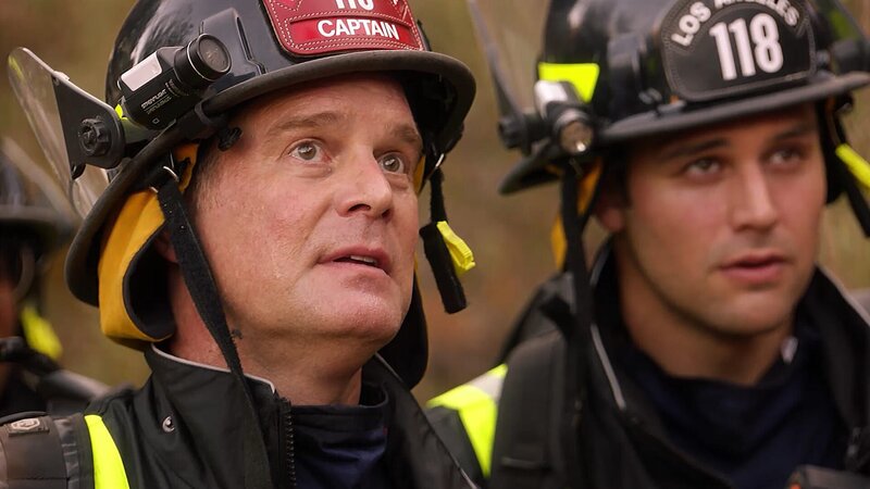 Bobby Nash (Peter Krause, l.); Eddie Diaz (Ryan Guzman, r.) – Bild: Fox Media LLC