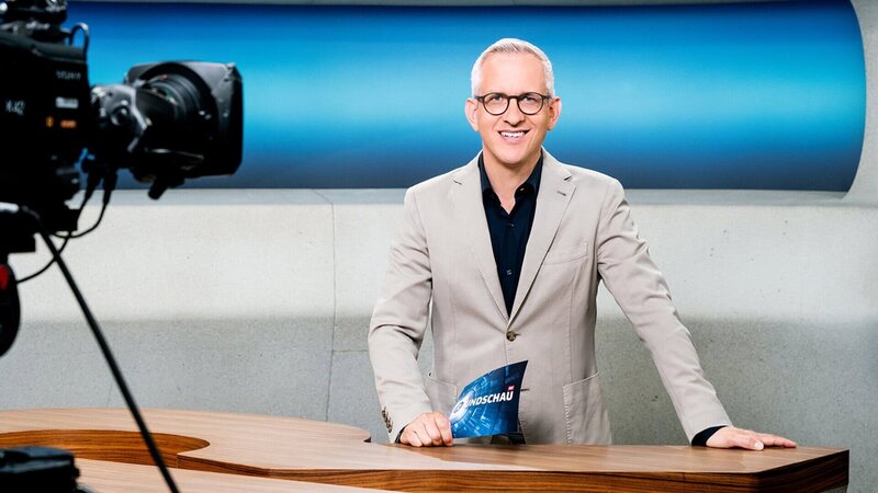 Gion-Duri Vincenz – Moderator Rundschau – Bild: SRF/​Oscar Alessio