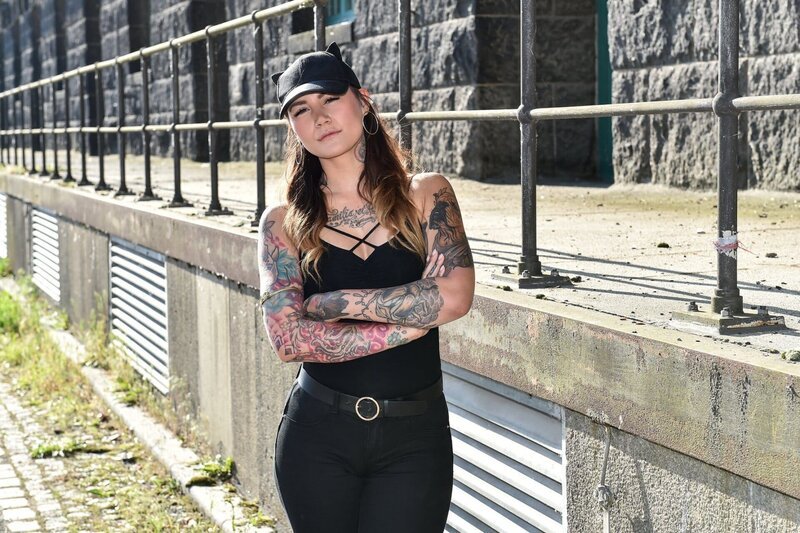 Titel: Horror Tattoos; Staffel: 3; Person: Peggy Lou; – Bild: sixx /​ André Kowalski