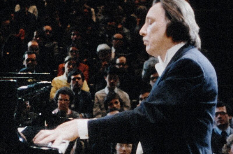 Der Name Arturo Benedetti-Michelangeli ist bis heute untrennbar mit dem G-Dur-Klavierkonzert von Maurice Ravel verbunden. – Bild: Monarda Arts