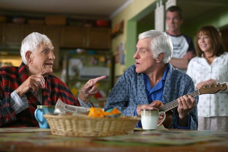 Jerry van Dyke, Dick Van Dyke, Neil Flynn, Patricia Heaton – Bild: HBOH