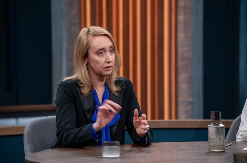 Melanie Amann (stellvertretende Chefredakteurin „Der Spiegel“) – Bild: NDR/​Thomas Ernst
