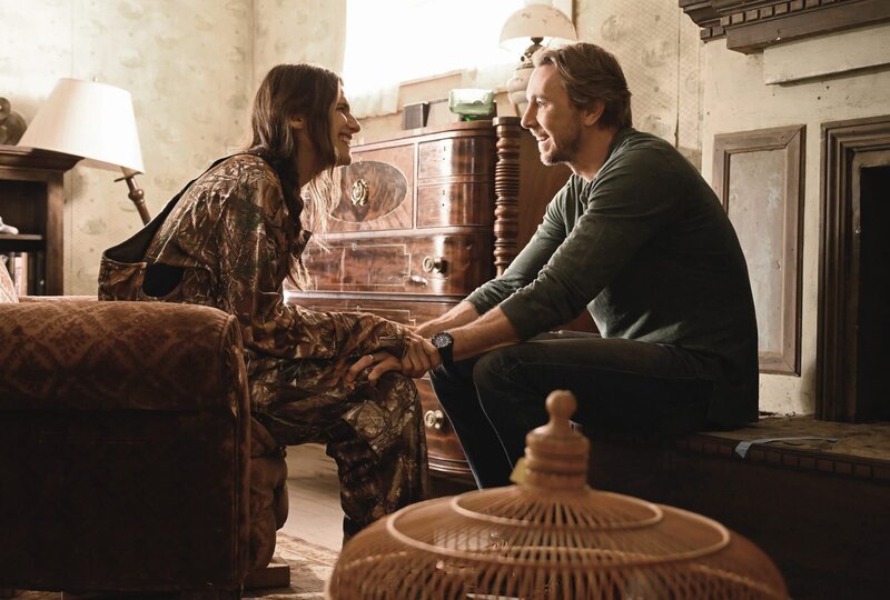 Rio (Lake Bell, l.); Mike (Dax Shepard, r.) – Bild: ProSieben Fun