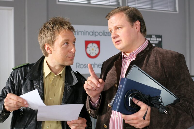 L-R: Michael ‚Michi‘ Mohr (Max Müller) and Tobias Hartl (Michael A. Grimm) – Bild: ZDF und Christian A Rieger