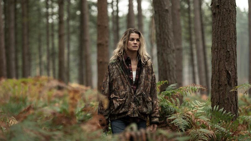 Gunn (Marie-Sophie Ferdane) lebt abgeschottet vom Rest der Welt ein scheinbar idyllisches Leben. Doch der Schein kann trügen. – Bild: ZDF und Anika Molnar