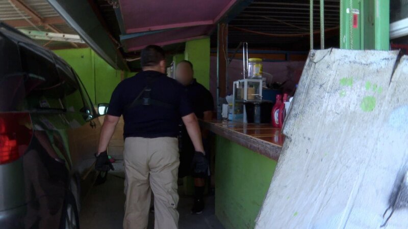 Kontrolle   +++ Die Verwendung des sendungsbezogenen Materials ist nur mit dem Hinweis und Verlinkung auf RTL+ gestattet. +++ – Bild: RTL /​ OMAVA LLC