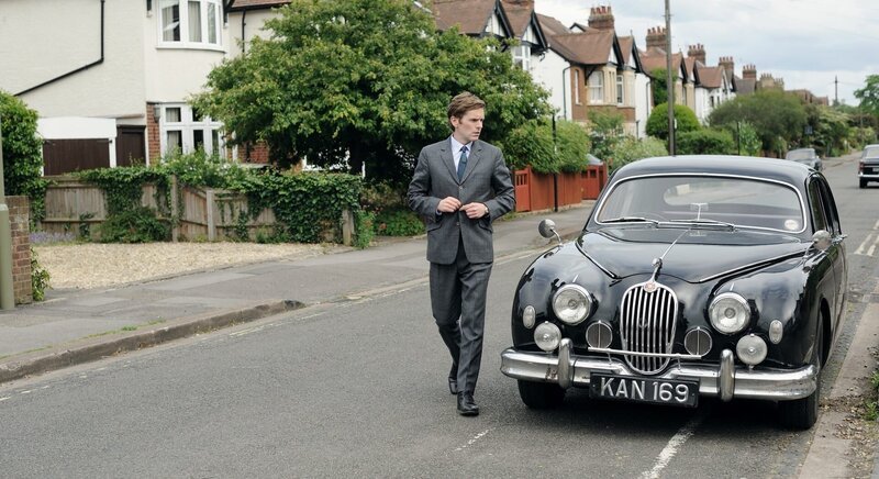 DS Endeavour Morse (Shaun Evans) besucht seinen Kollegen Thursday zu Hause. – Bild: ZDF und Jonathan Ford