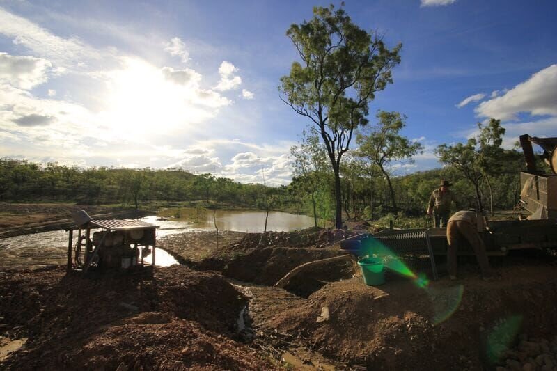 The rainy season has left a trail of devastation on Mats Mine in the Queensland bush. – Bild: Discovery Communications, Inc.