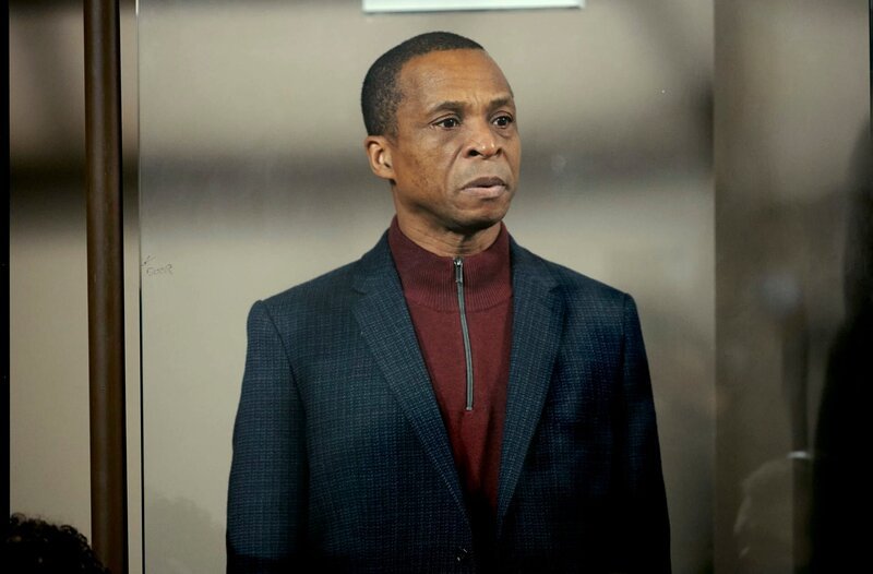 Delroy Grant (Jude Akuwudike) vor Gericht. – Bild: WDR/​Buffalo Pictures & A3MI