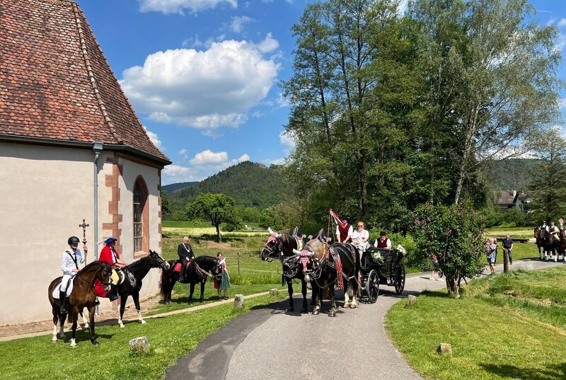 St. Gangolfsritt in Amorbach. Weiteres Bildmaterial finden Sie unter www.br-foto.de. – Bild: BR/​Bewegte Zeiten Filmproduktion GmbH/​Gerrit Mannes
