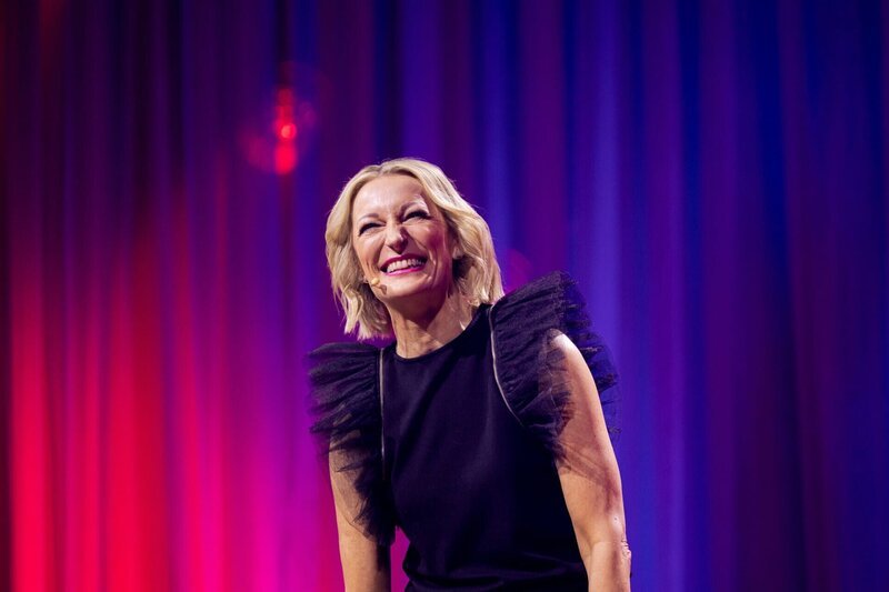 Monika Gruber – Bild: ServusTV /​ Johannes Jank