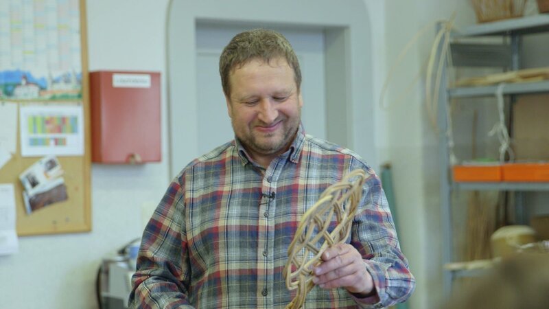 Der Film erzählt die Geschichte der Schreibmaschine und des Paternosters, von Kohleofen und Teppichklopfer. – Bild: ZDF
