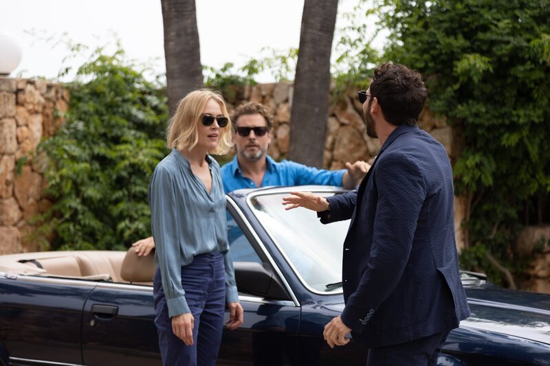 Miranda Blake (Elen Rhys, l.) und Detective Benito Mancuso (David Mora, r.) geraten während der Zusammenarbeit aneinander. – Bild: ZDF und Mark Bourdillon