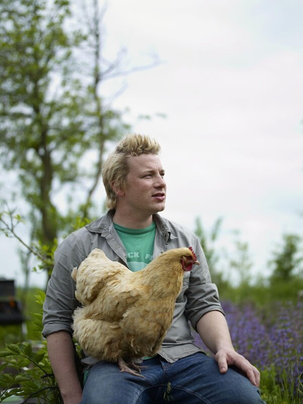 (2. Staffel) – Die Natur hat Einiges zu bieten und Jamie Oliver weiß diese Zutaten perfekt zu nutzen … – Bild: RTL /​ Fresh One Productions