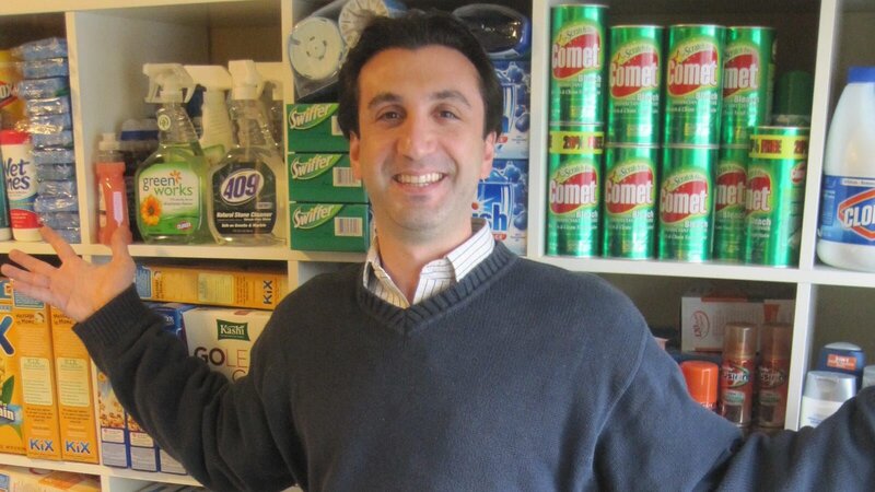 Jeff with stock pile. – Bild: Discovery Communications