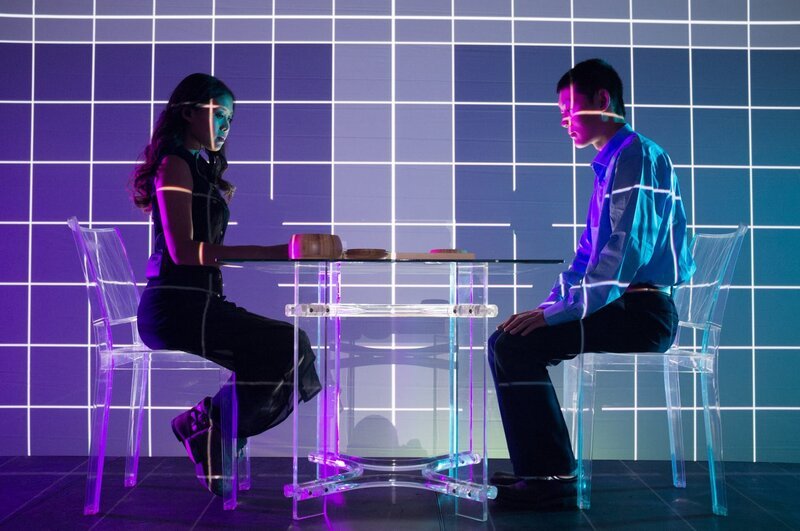 BURBANK, CALIF.- Go-Players at table in psychedelic setting. (Photo credit: Asylum Entertainment/​Kurt Sayenga) – Bild: Copyright © The National Geographic Channel.