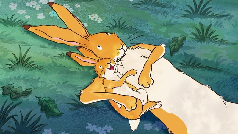 Großer brauner Hase und kleiner brauner Hase betrachten zusammen den Sternenhimmel. – Bild: KiKA/​SLR Productions Australia Pty.Ltd./​Scrawl Studios Pte Ltd./​hr/​ARD