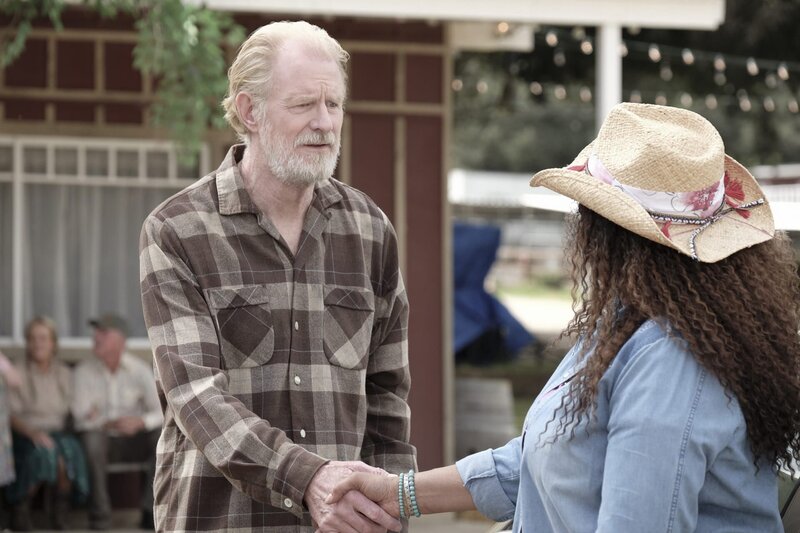 Rudy (Ed Begley Jr., l.); Constance (Pam Grier, r.) – Bild: 2019 American Broadcasting Companies. All rights reserved. /​ John Fleenor Lizenzbild frei