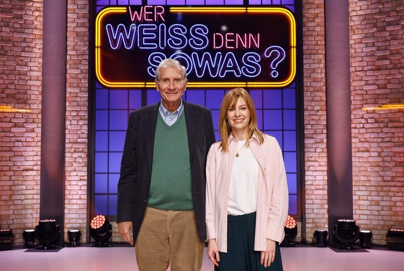 Die Kandidat:innen Journalist und Autor Ulrich Wickert (l.) und die Journalistin, Fernsehmoderatorin und Webvideoproduzentin Eva Schulz (r.). – Bild: ARD/​Morris Mac Matzen