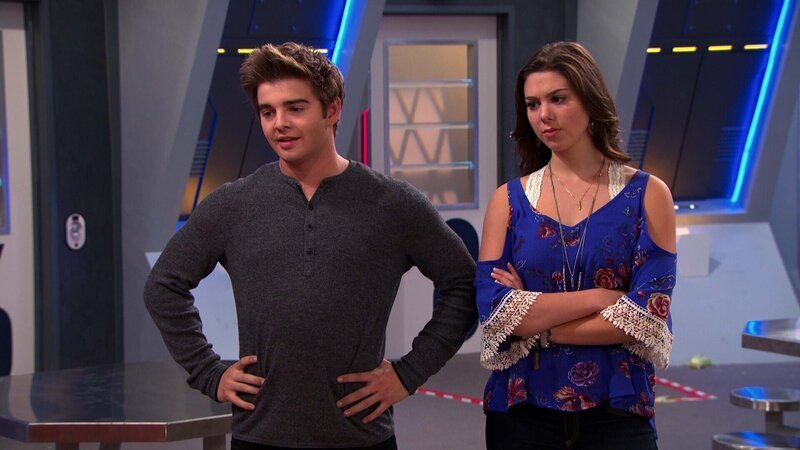 Max Thunderman (Jack Griffo), Phoebe Thunderman (Kira Kosarin) – Bild: ViacomCBS