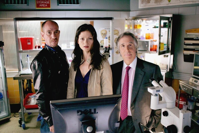 v.l.: Miguel Ferrer als Dr. Garret Macy, Jill Hennessy als Dr. Jordan Cavanaugh, Henry Winkler als Dr. Jack Slokum – Bild: RTL /​ NBC Universal