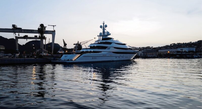 Igor Iwanowitsch Setschins Yacht. – Bild: ORF/​France TV