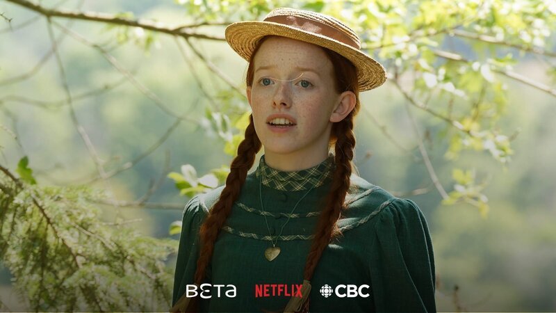 Ann Shirley-Cuthbert (Amybeth McNulty) – Bild: Bibel TV – honorarfrei nur im Zusammenhang mit genannter Bibel TV-Sendung bei Nennung Bild: Bibel TV/​Ben Mark Holzberg