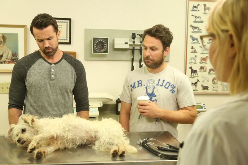 Mac (Rob McElhenney, l.); Charlie Kelly (Charlie Day, r.) – Bild: FX Productions, LLC