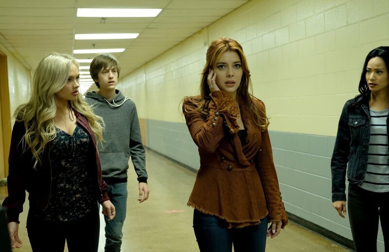 L-R: Lauren (Natalie Alyn Lind); Andy (Percy Hynes White); Dreamer (Elena Satine); Clarice alias Blink (Jamie Chung) – Bild: 2017 Fox and its related entities. All rights reserved. MARVEL TM & © 2017 MARVEL/​Eliza Morse Lizenzbild frei