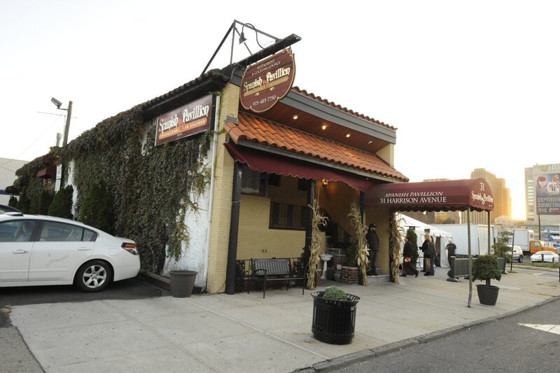 Der „Spanish Pavillion“ braucht Hilfe und Gordon Ramsey gibt sein Bestes, um das Restaurant vor dem Bankrott zu retten … – Bild: Fox Broadcasting. All rights reserved. /​ Jeffrey Neira