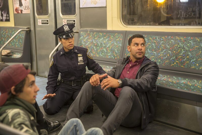 L-R: Marisa Aragon (Jessica Camacho), Javier Esposito (Jon Huertas) – Bild: ABC Studios Lizenzbild frei