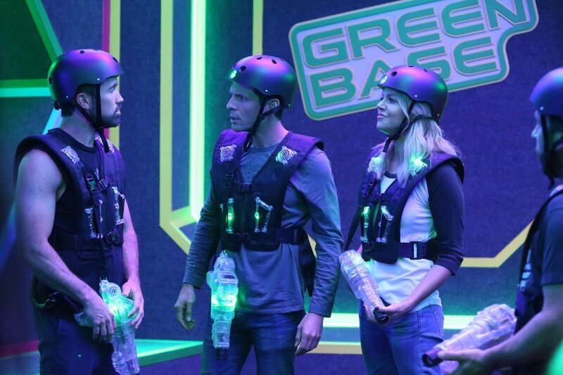 (v.l.n.r.) Mac (Rob McElhenney); Dennis Reynolds (Glenn Howerton); Dee Reynolds (Kaitlin Olson) – Bild: ProSieben Fun