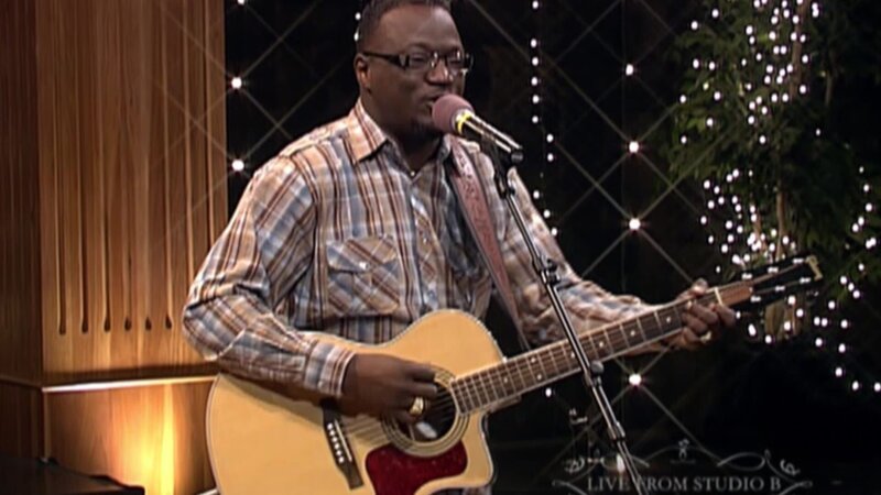 Gospel-Sänger Norman Hutchins tritt auf. – Bild: Bibel TV