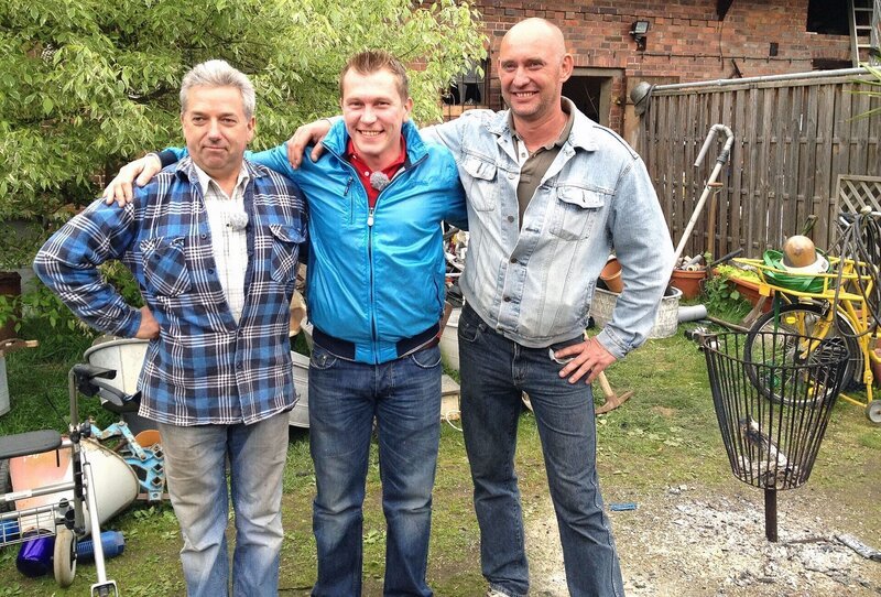 Trödelprofi Otto Schulte (Mitte) mit Uwe (50) und Maik (44) – Bild: RTL II