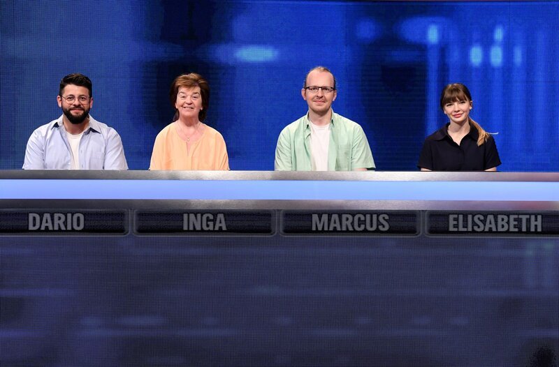 Die Kandidat:innen: Dario Djavaheri, Inga Rodegra, Marcus Thater und Elisabeth Hahn. – Bild: ARD/​Uwe Ernst