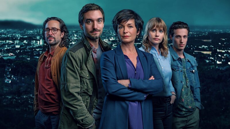 Das österreichisch-deutsche Team des Polizeikooperationszentrums „SOKO Linz“ ermittelt in grenzübergreifenden Mordfällen. – Bild: ZDF und Petro Domenigg