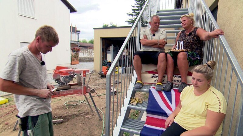Silvia ist wütend: Das Projekt Garten liegt buchstäblich brach. Jetzt muss dringend etwas passieren. – Bild: RTL 2 (DE)