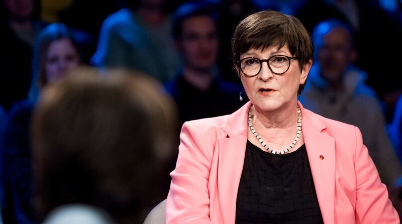 Zu Gast bei Moderatorin Sandra Maischberger: Parteivorsitzenden Saskia Esken (SPD) – Bild: WDR/​Thomas Kierok